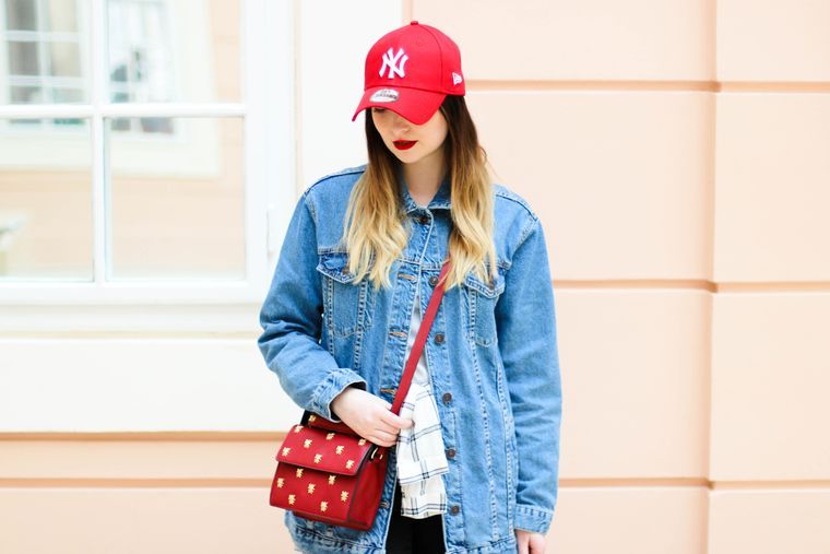 Basecap Red Color Tone in Tone