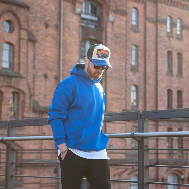 Baseballcap Male Model Blue Sweater