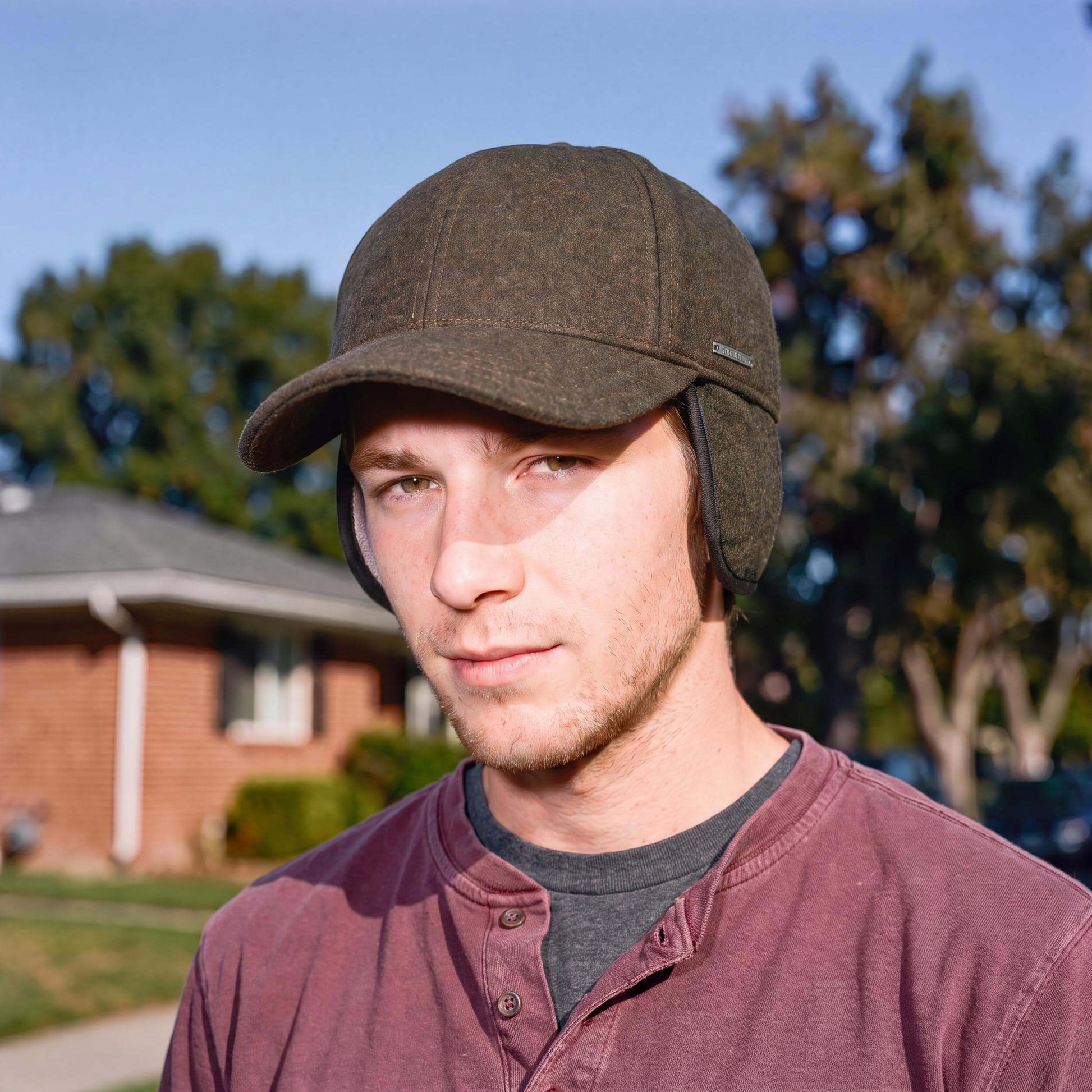 dunkeloliv (male-model)