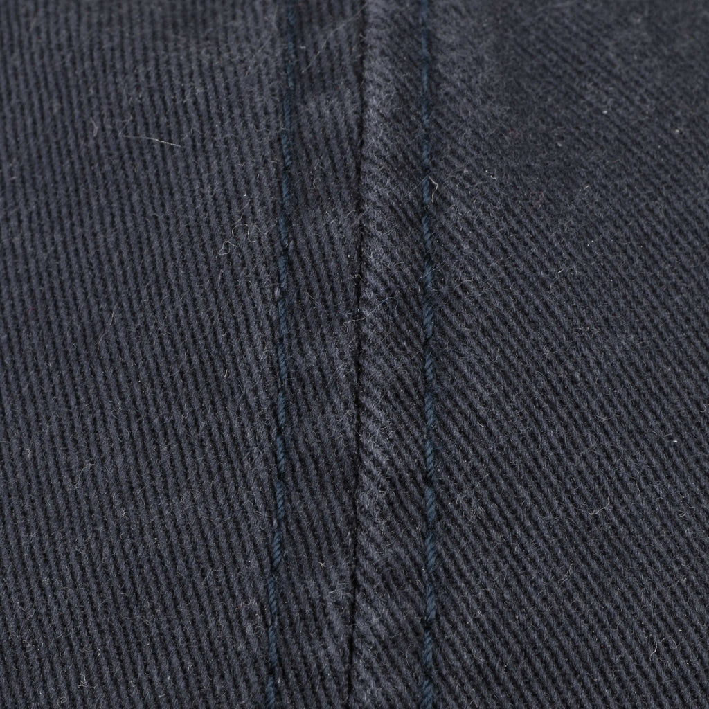dunkelblau