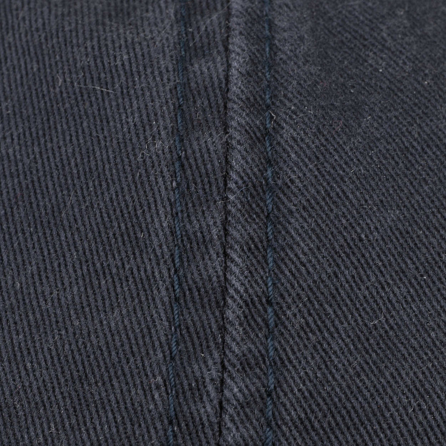 dunkelblau