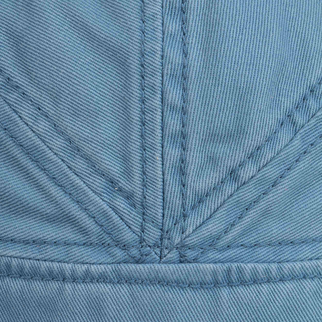 hellblau