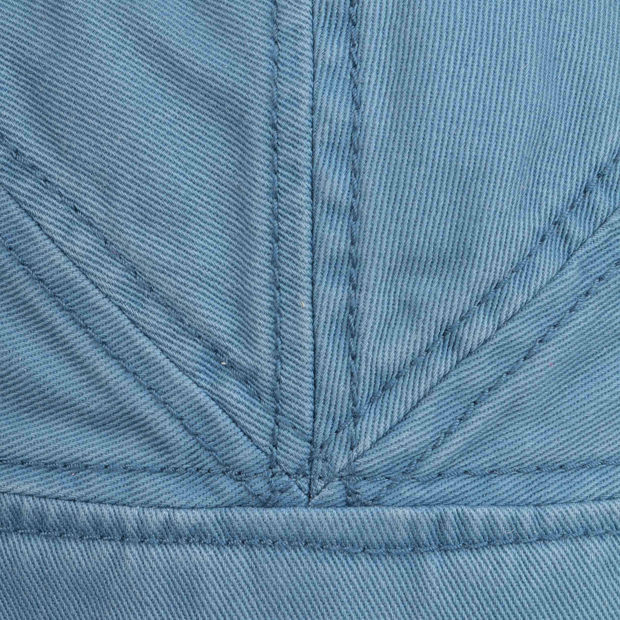 hellblau