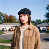 schwarz (female-model)