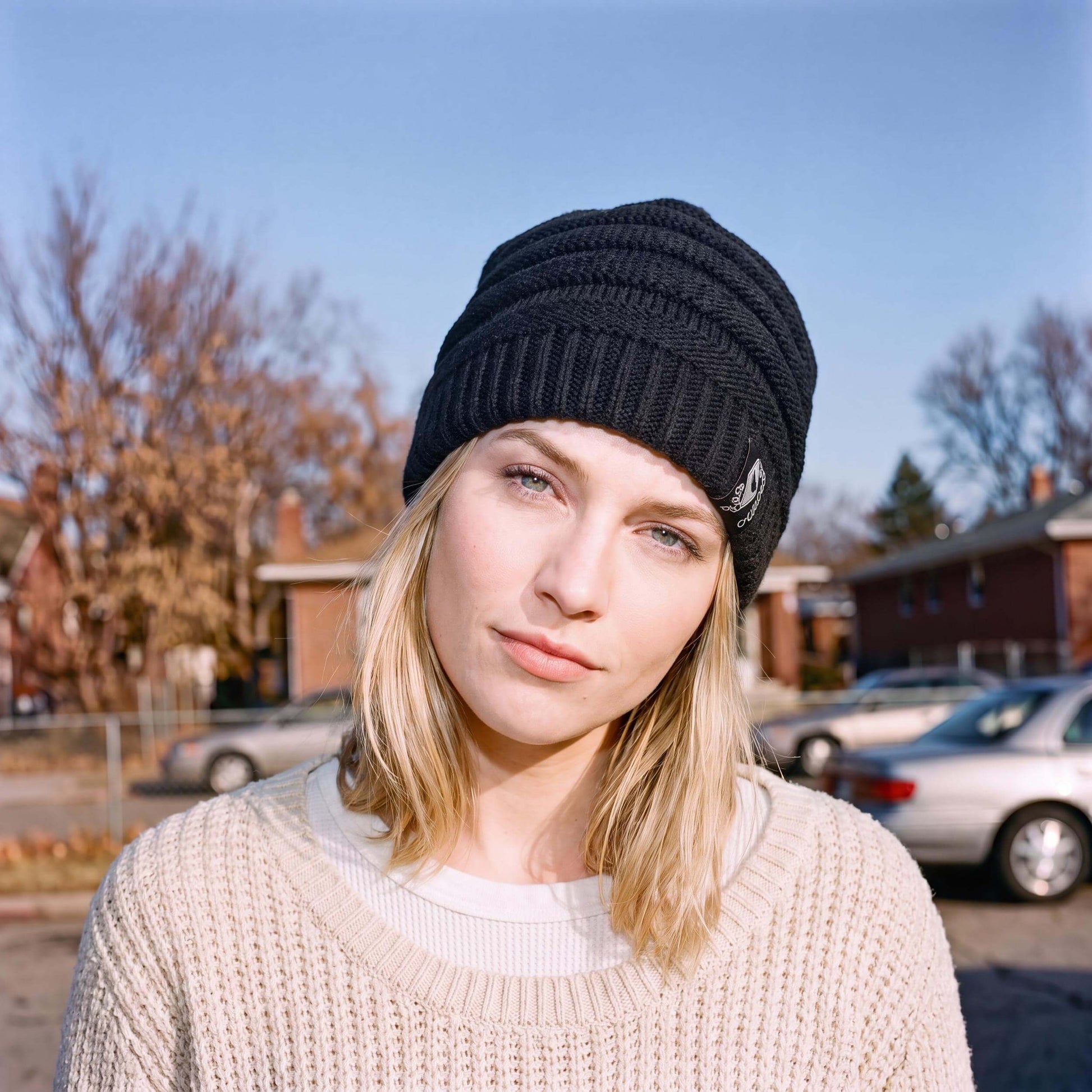 schwarz (female-model)