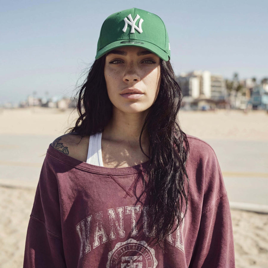 grün (female-model Sabrina Sanchez)