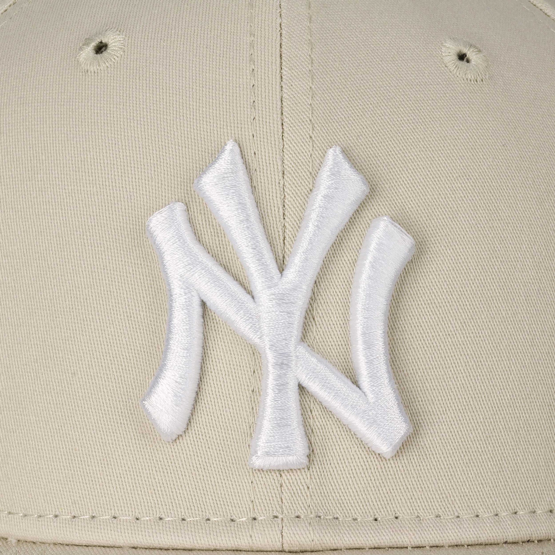 hellbeige