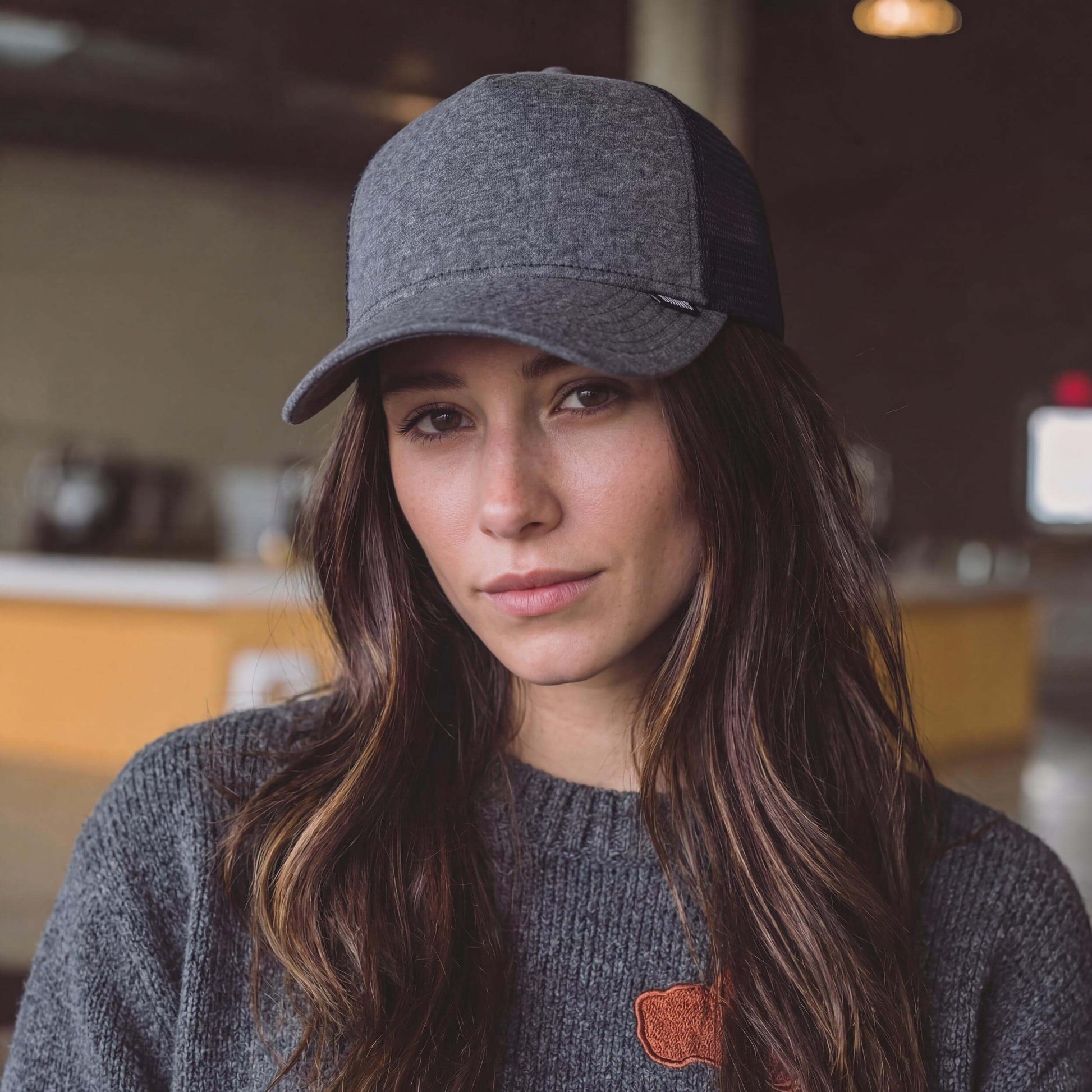 anthrazit (female-model Jessica Paulic)