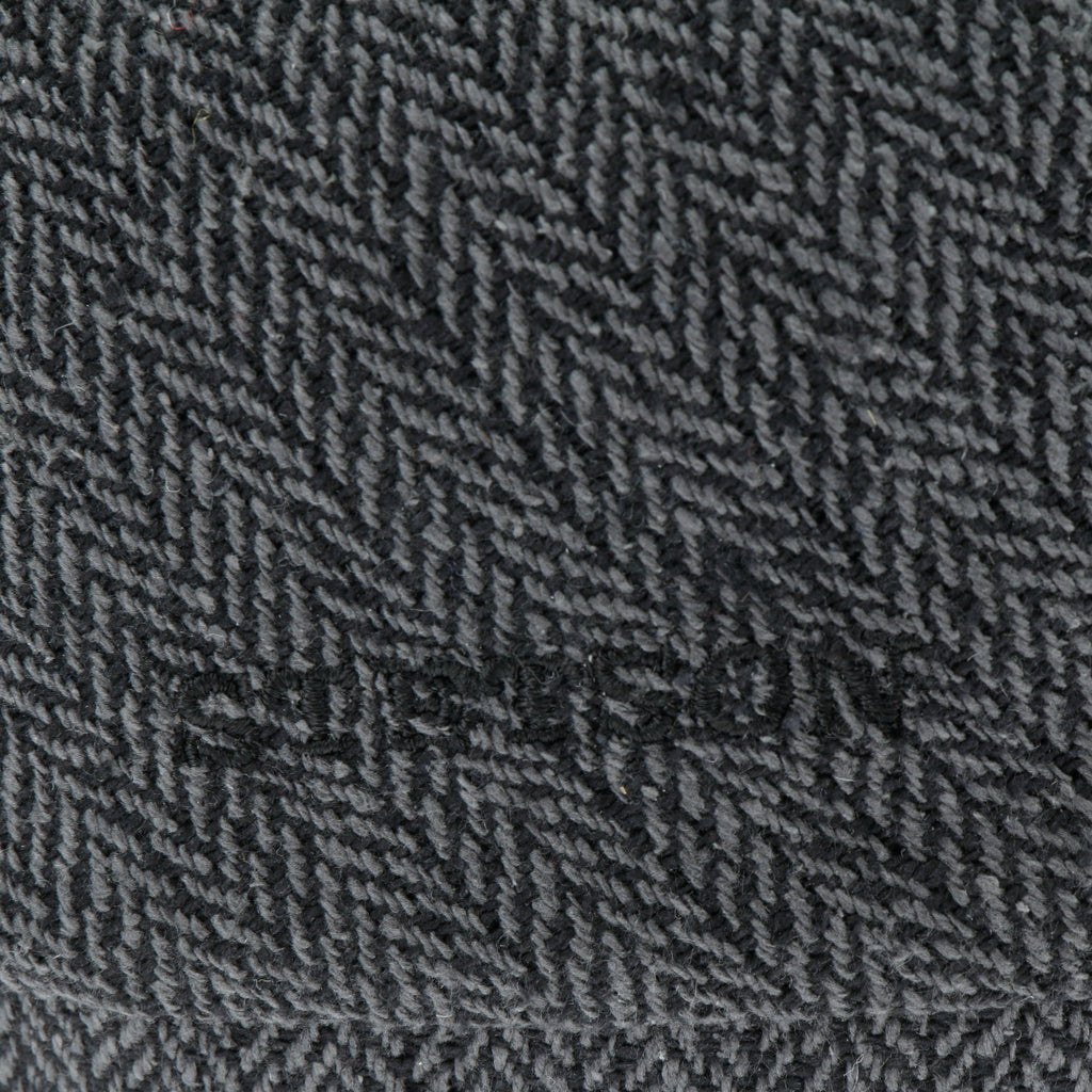 grau-schwarz