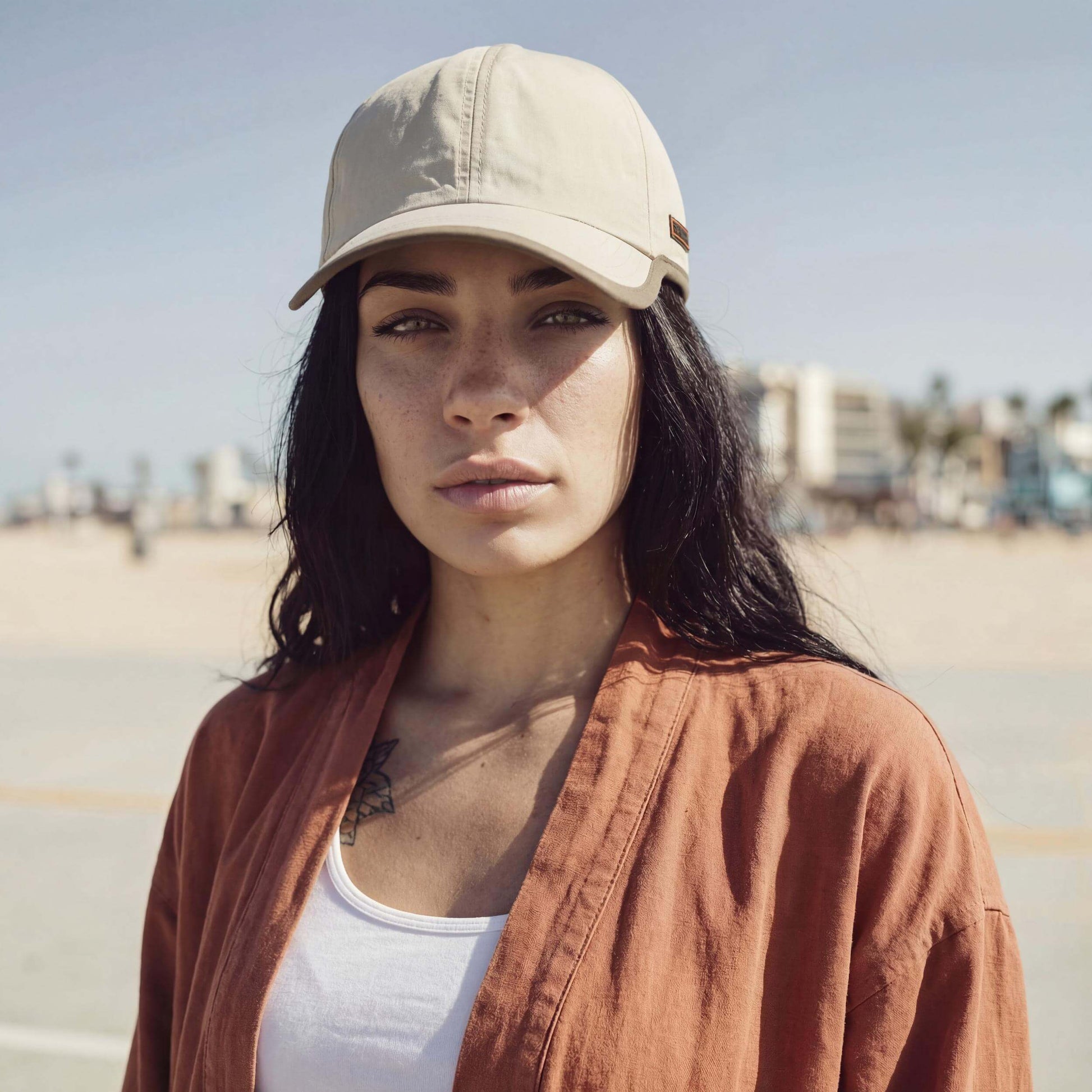 beige (female-model Zara Slater)