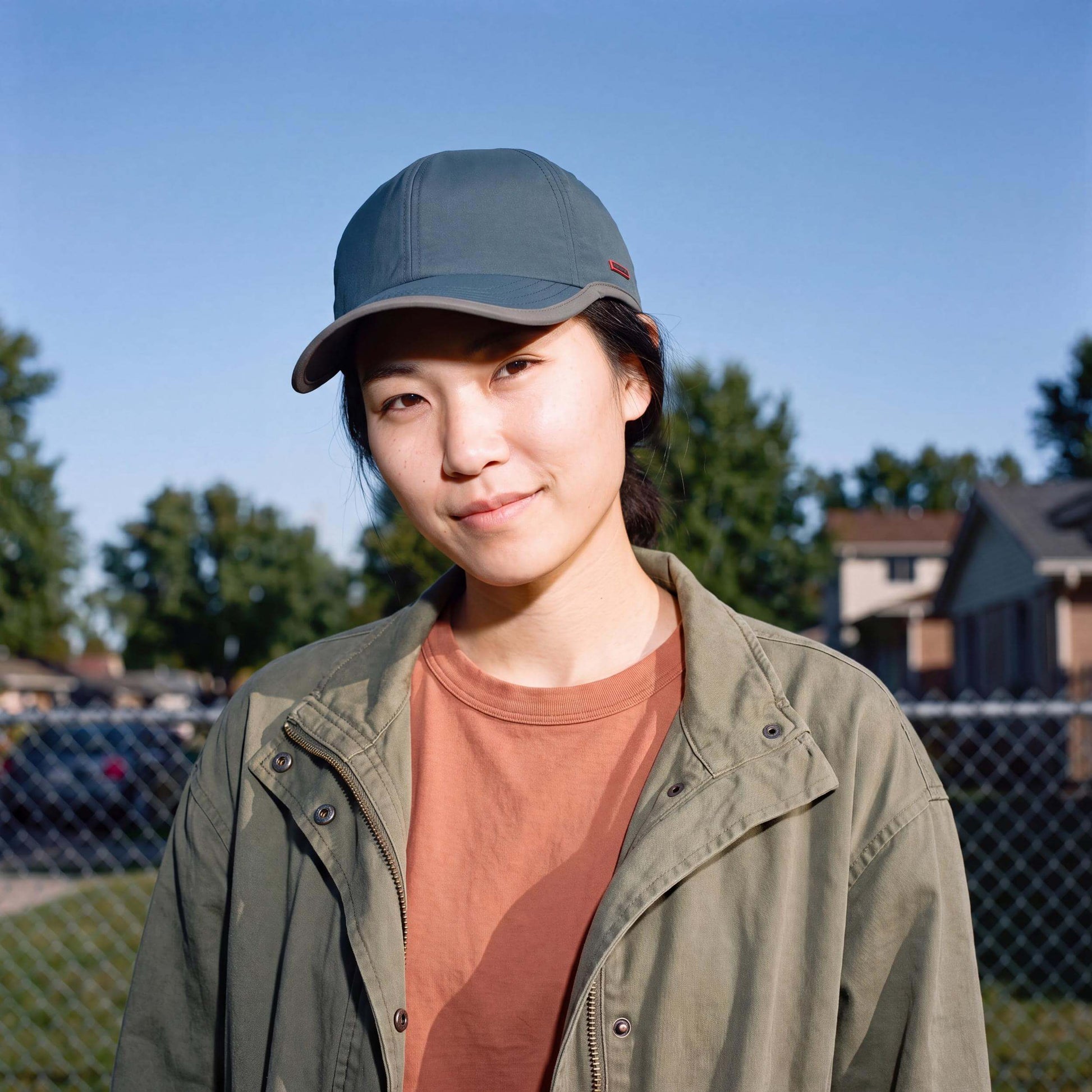 blau (female-model)