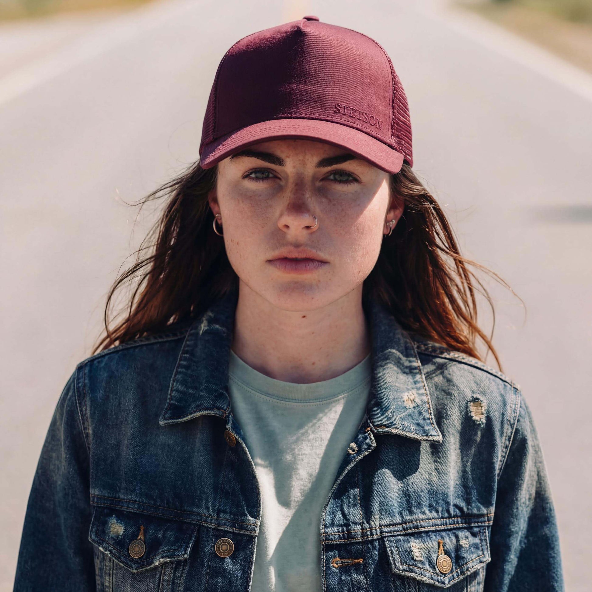 bordeaux (female-model Annabel Oharra)