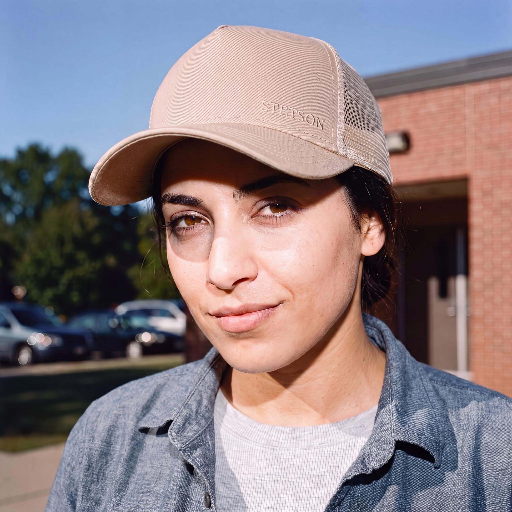 hellbeige (female-model)