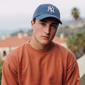 blau (male-model Oswald Bloom)