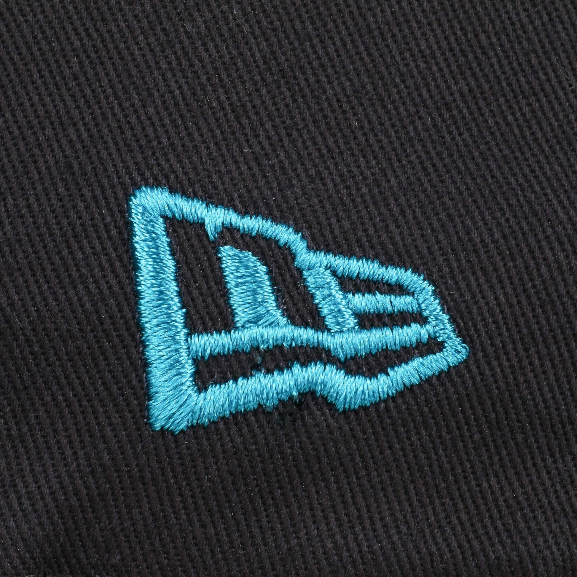 dunkelblau