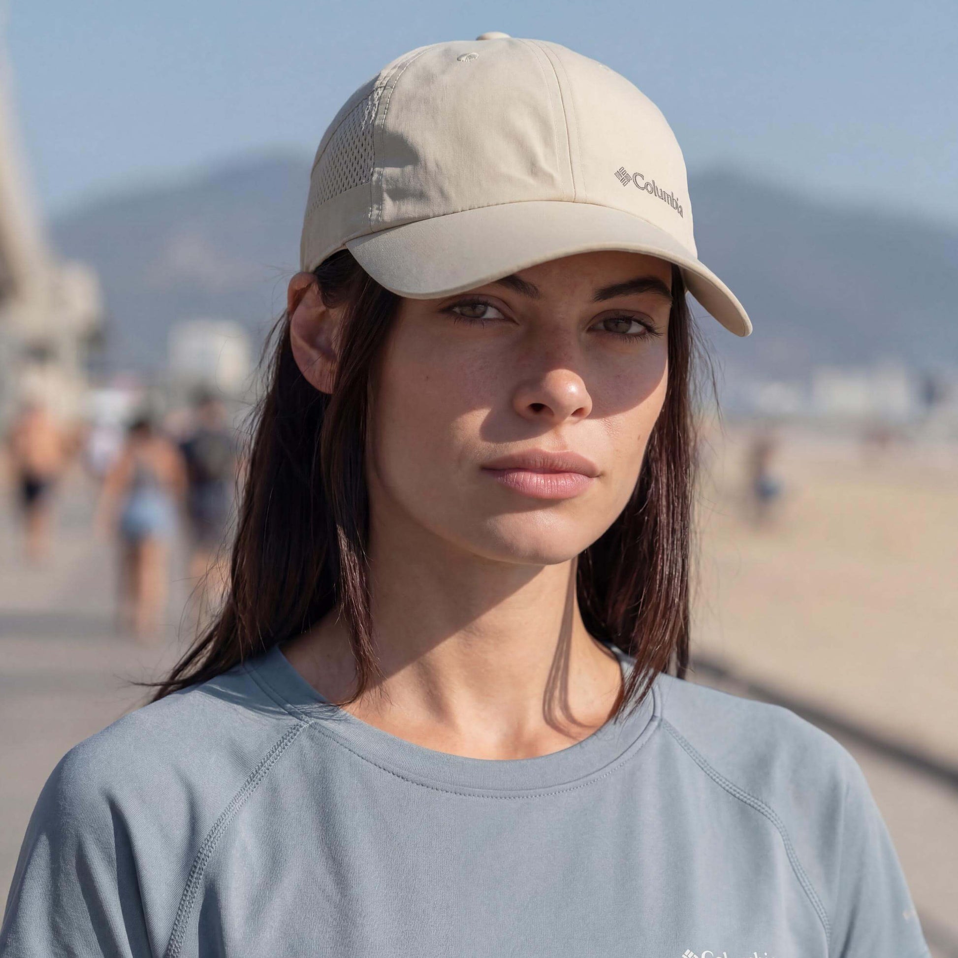 beige (female-model Sandra Smith)