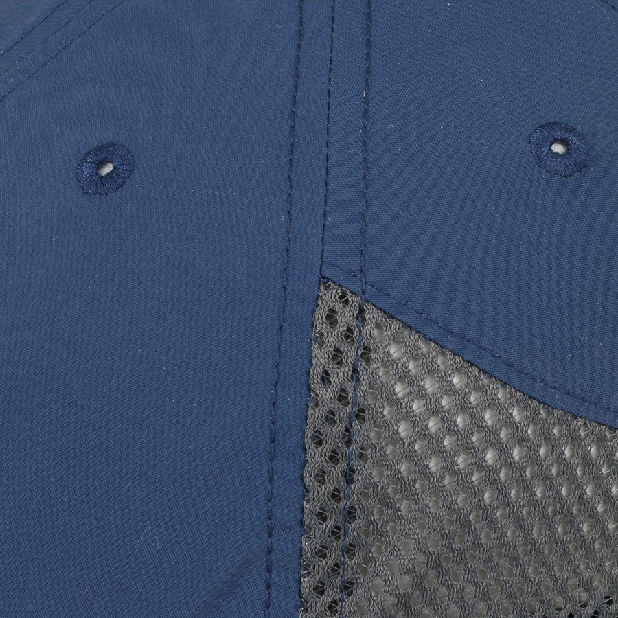 bleu foncé