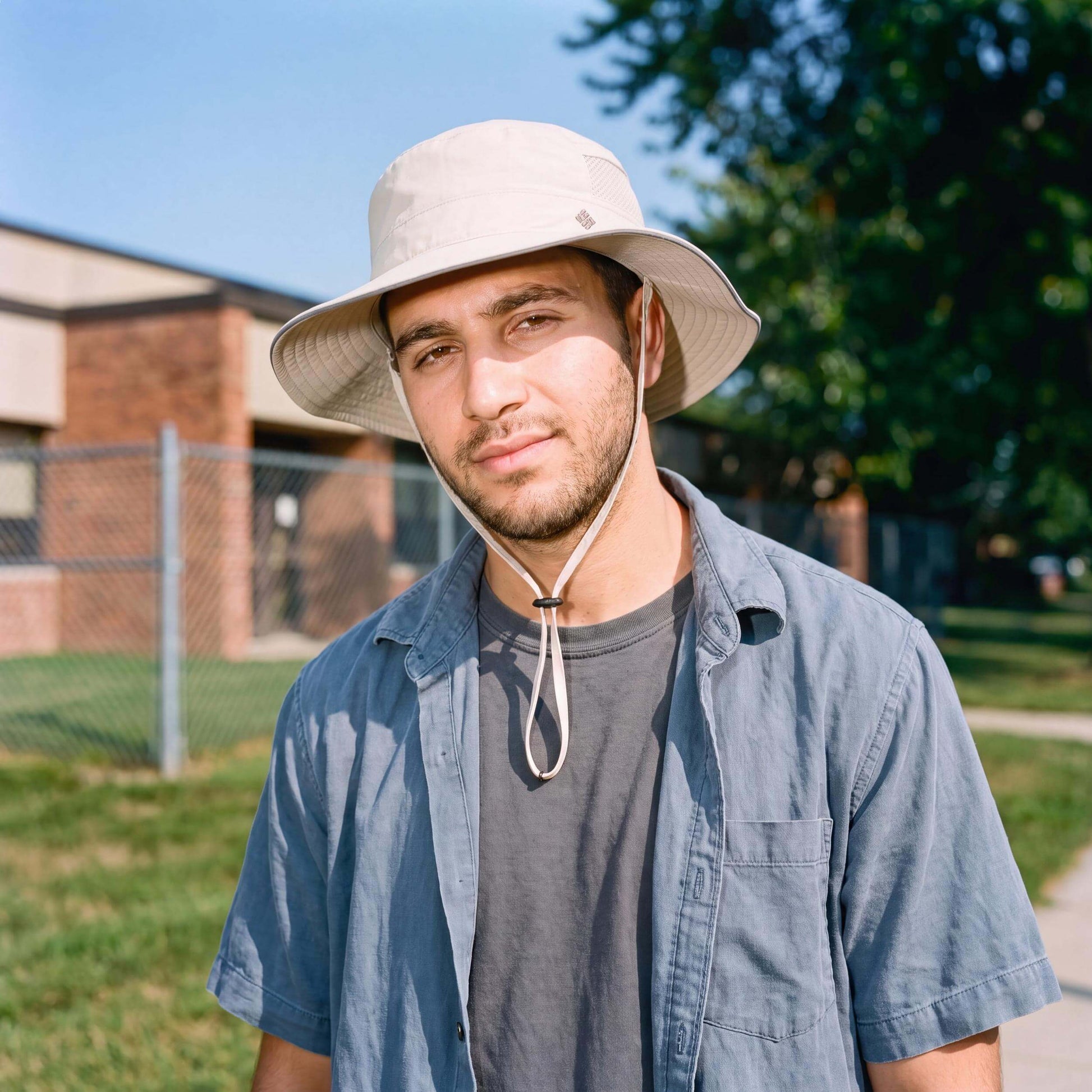 beige (male-model)