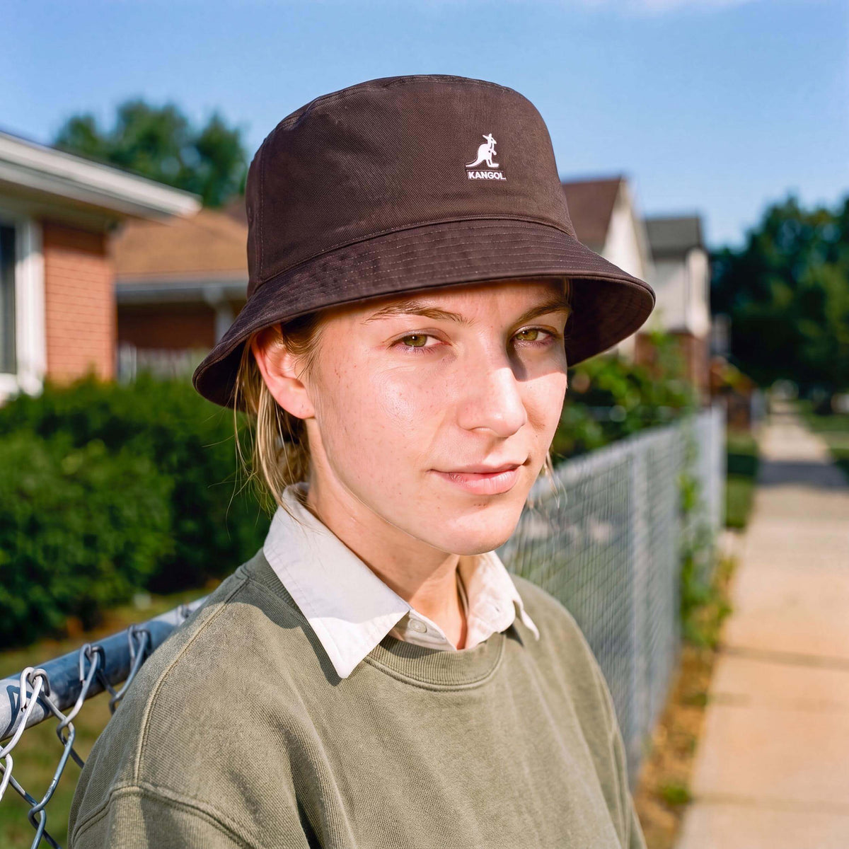 dunkelbraun (female-model)