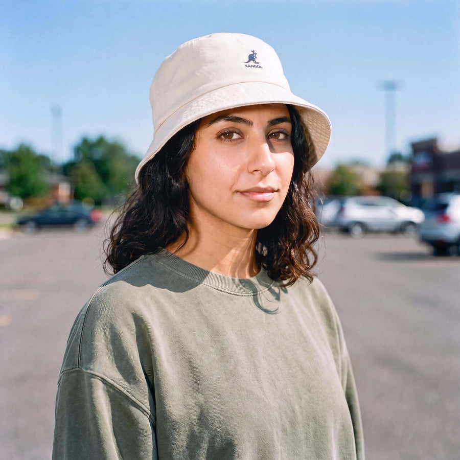 hellbeige (female-model)