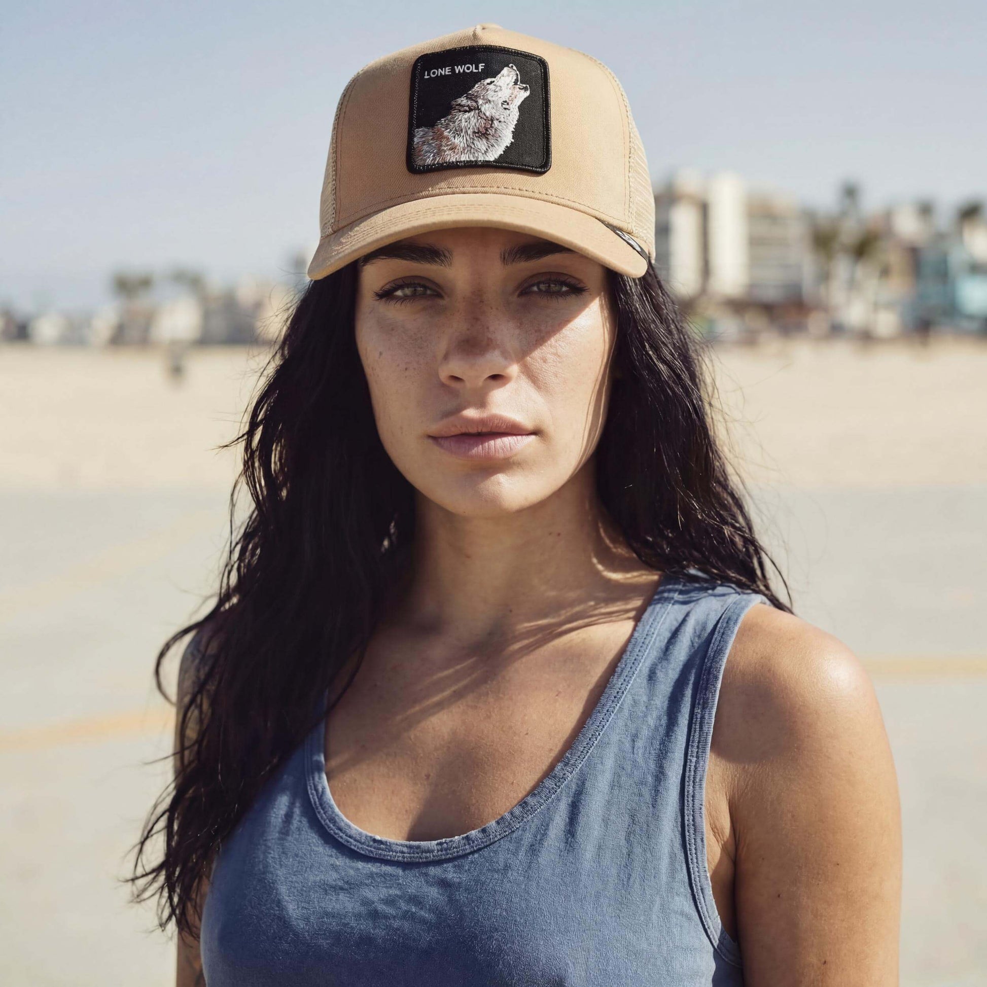 beige (female-model Hazel Bourne)