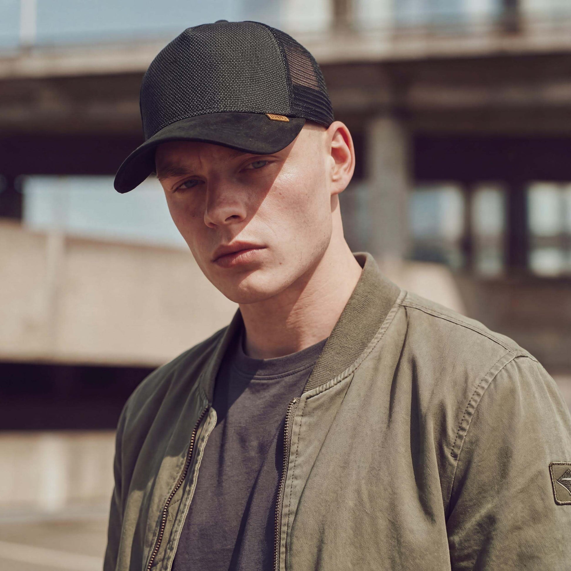 schwarz (male-model Tony Cenic)