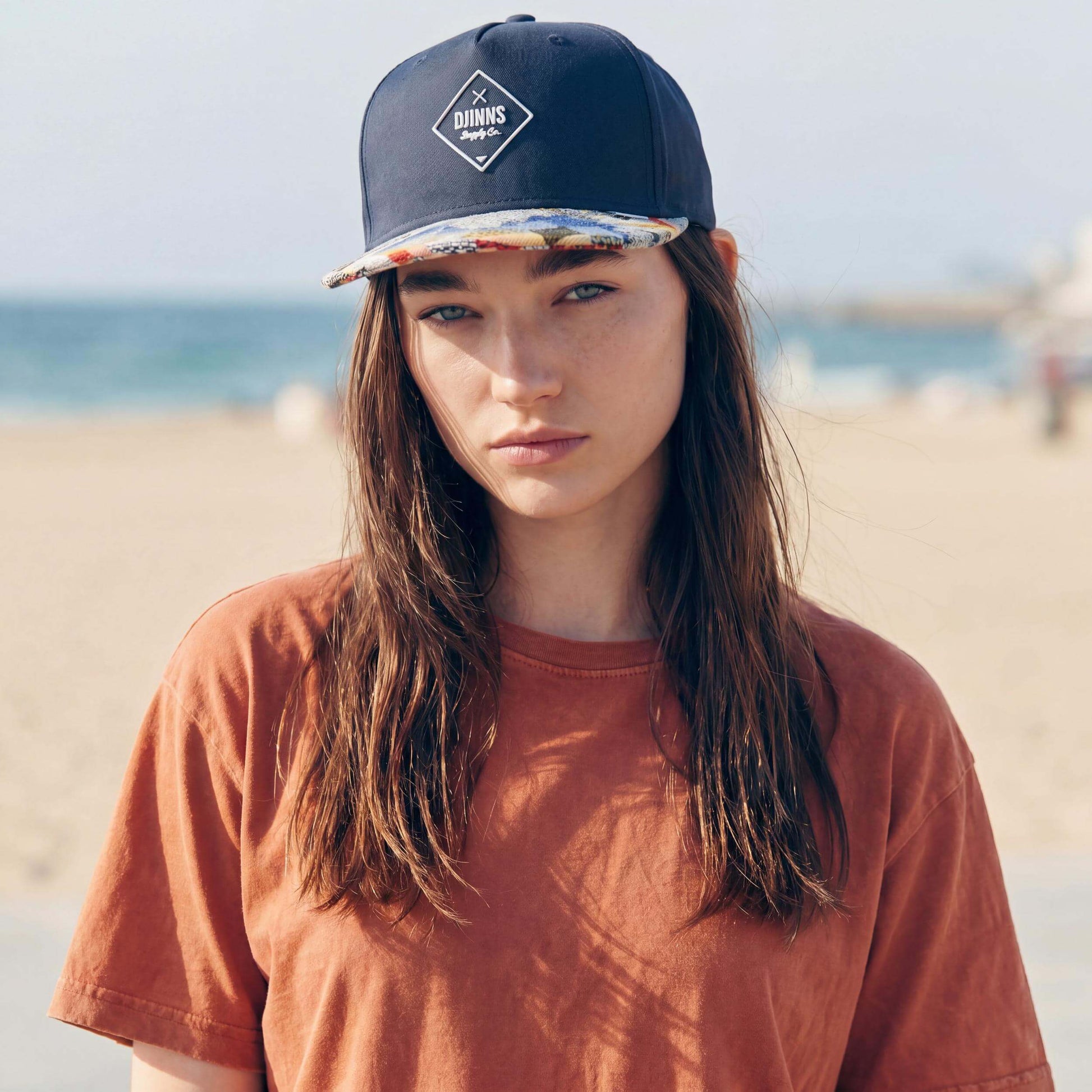 dunkelblau (female-model)