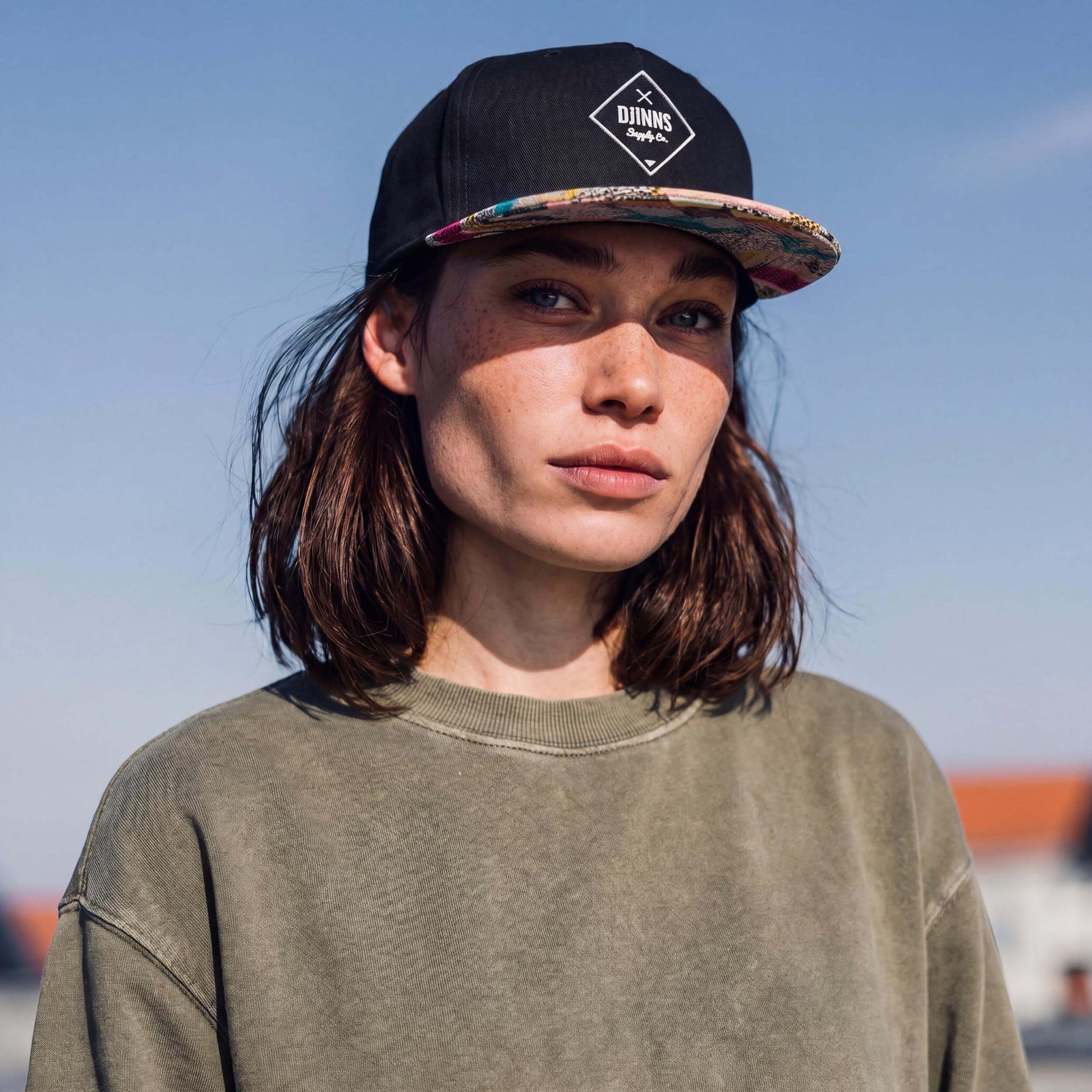 schwarz (female-model)