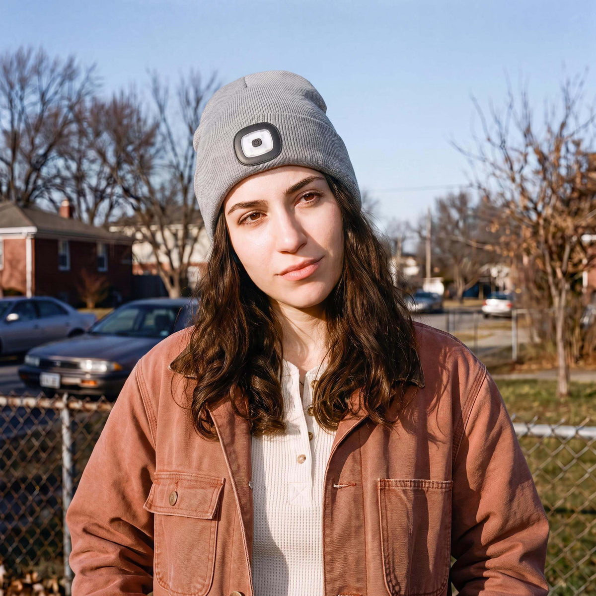 grau (female-model)