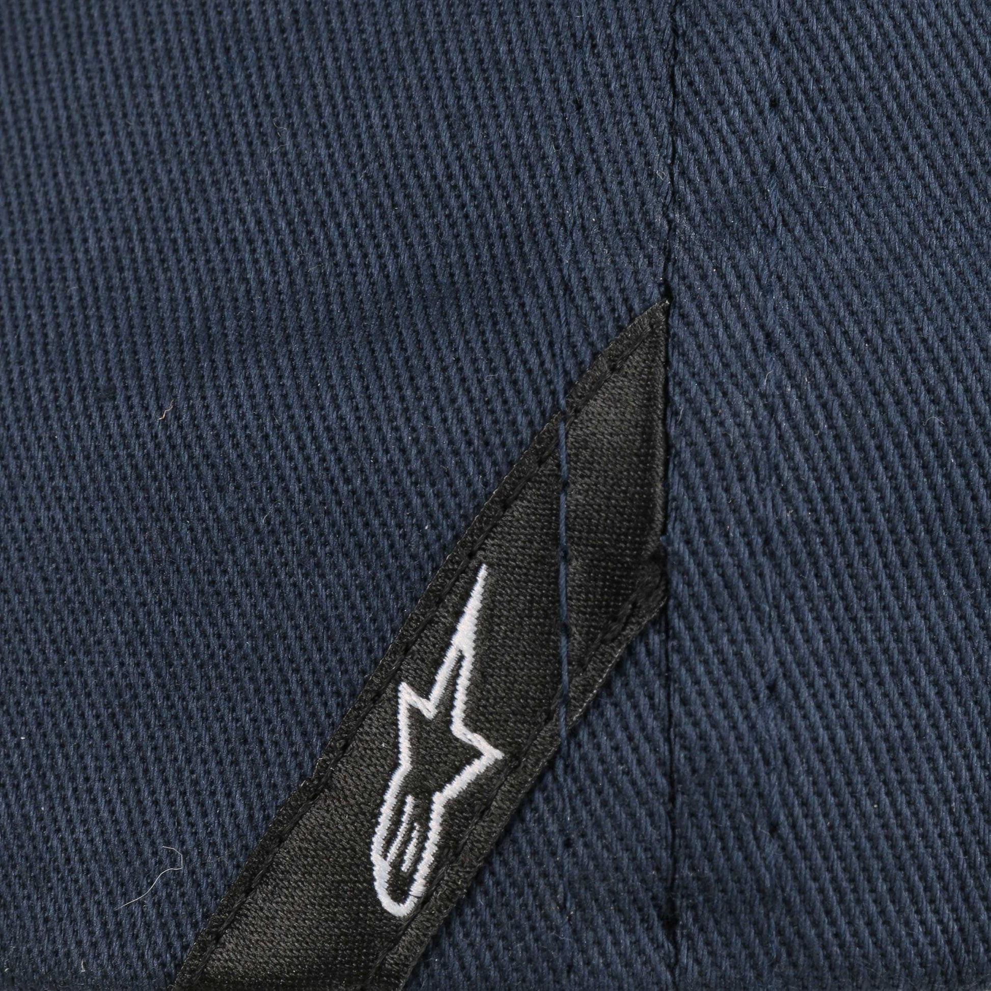 dunkelblau