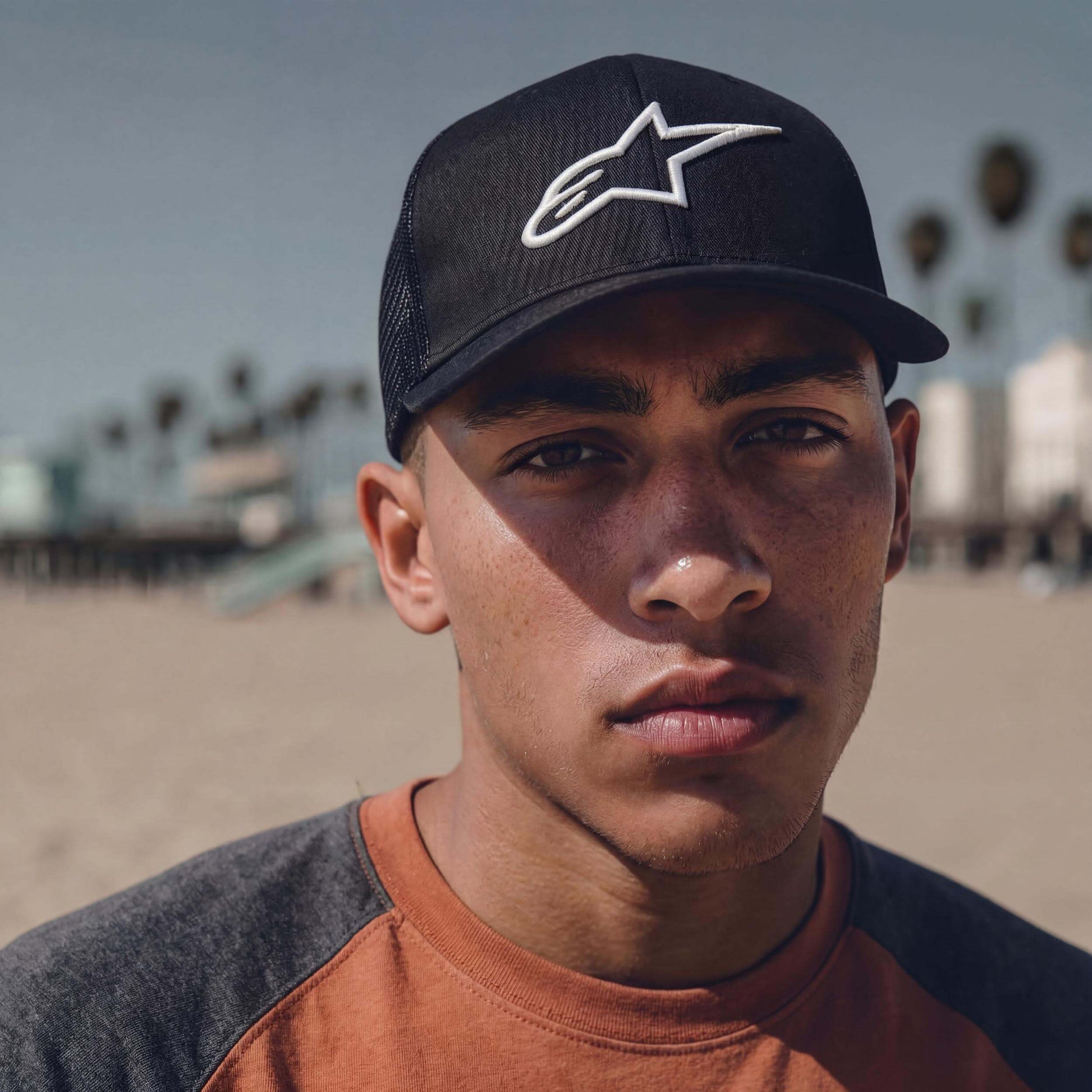 schwarz (male-model Luke Fermer)