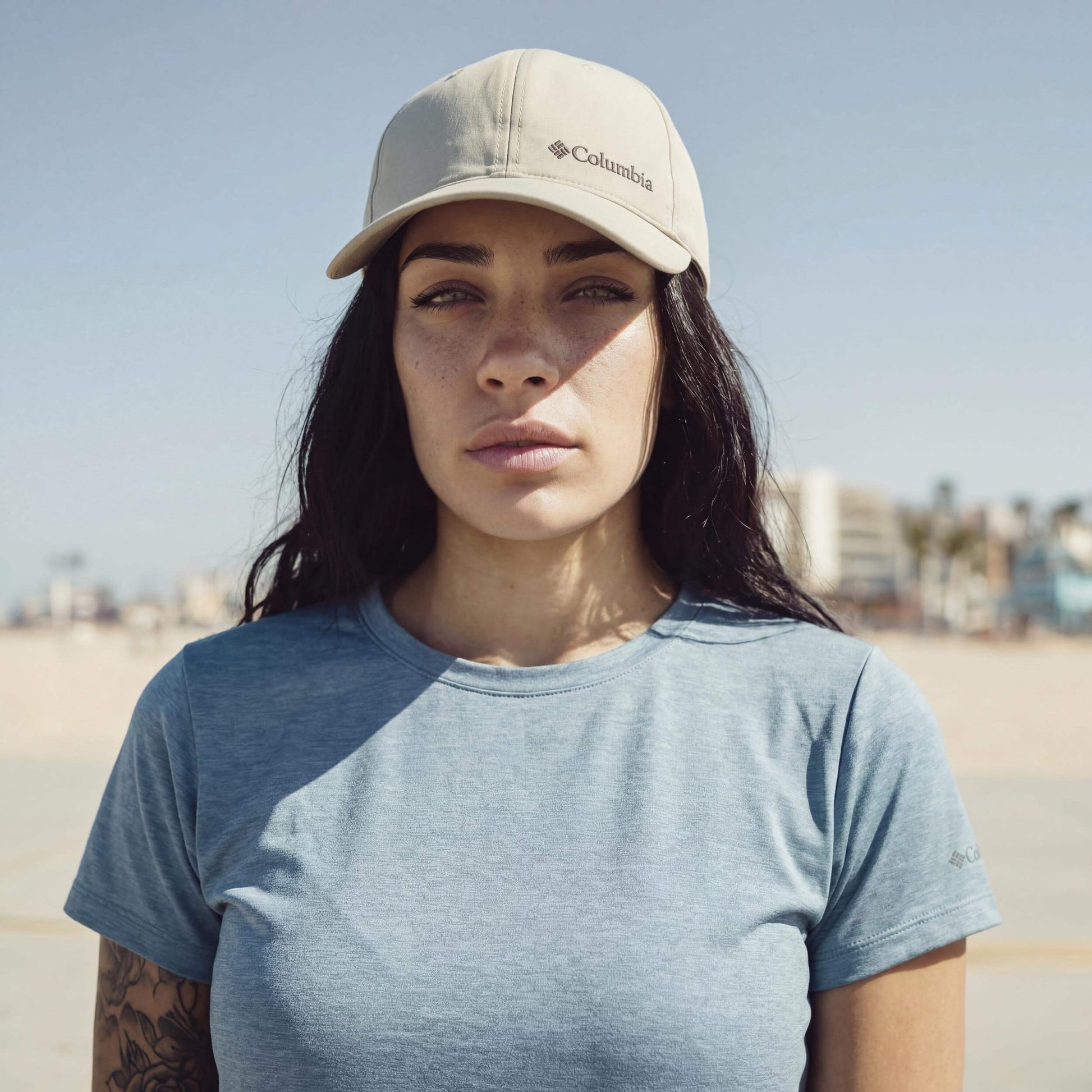 oliv (female-model Annabel Oharra)