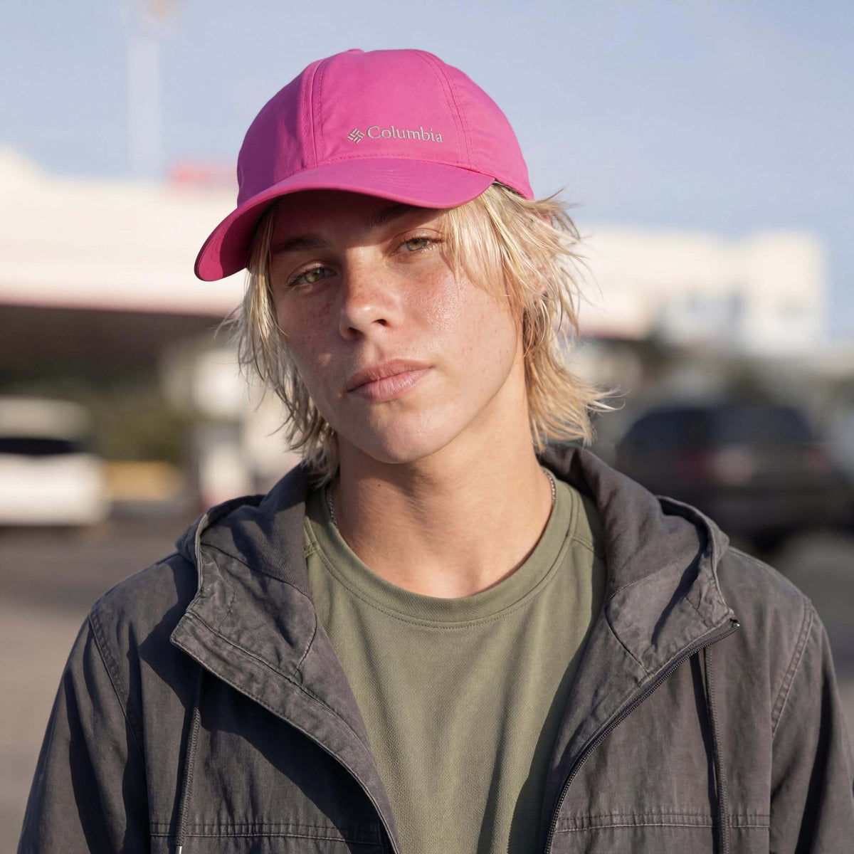 fuchsia (male-model Oswald Bloom)