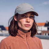 hellblau (female-model Hazel Bourne)