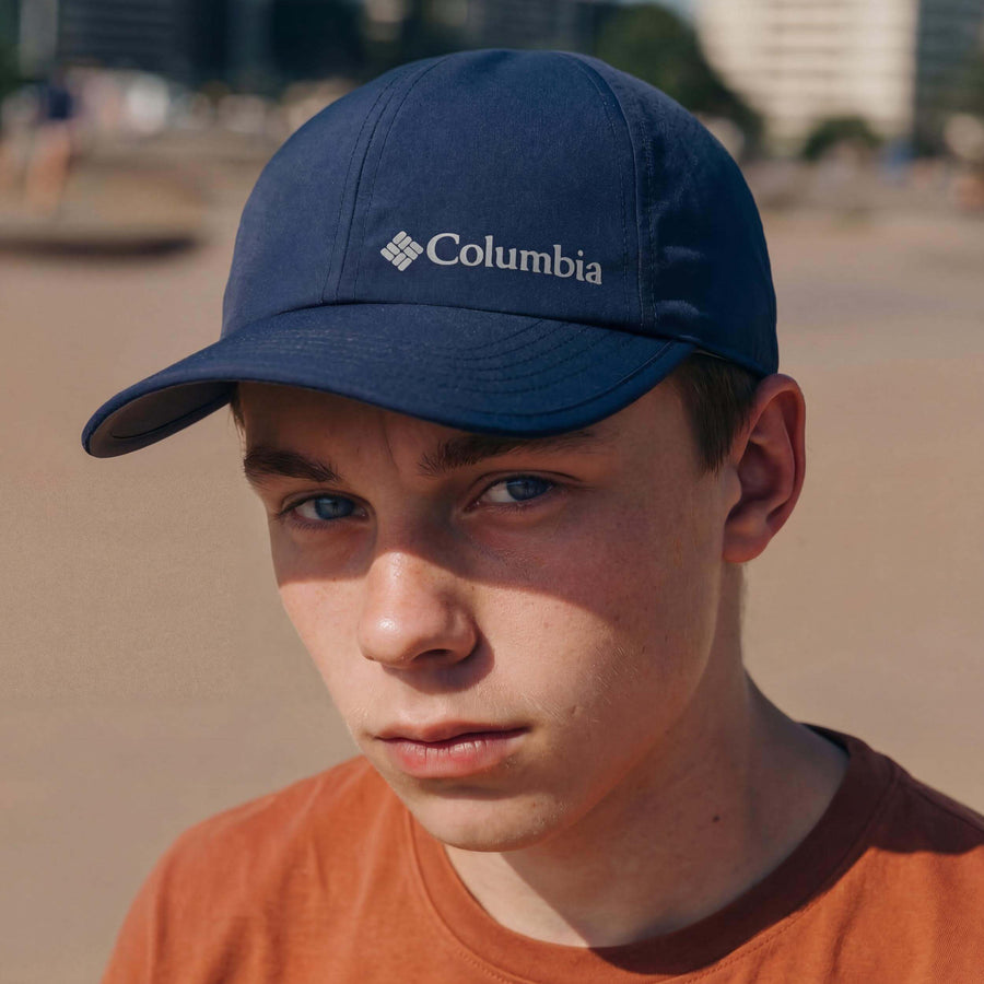 dunkelblau (male-model Luke Fermer)