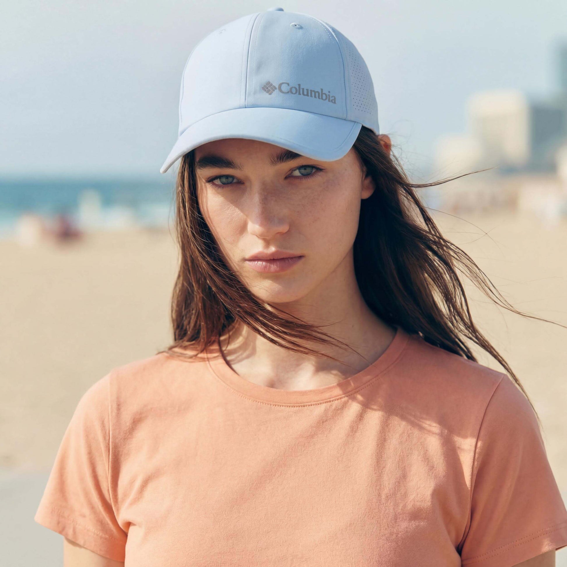 hellblau (female-model Natalie Polino)