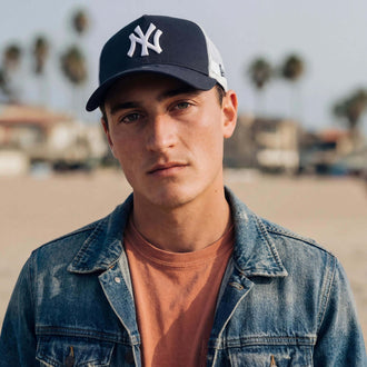 donkerblauw (mannelijk model James Lavender)
