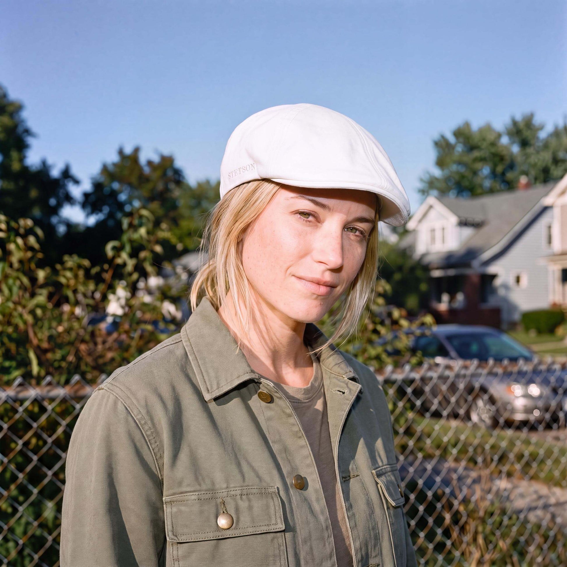 weiß (female-model)