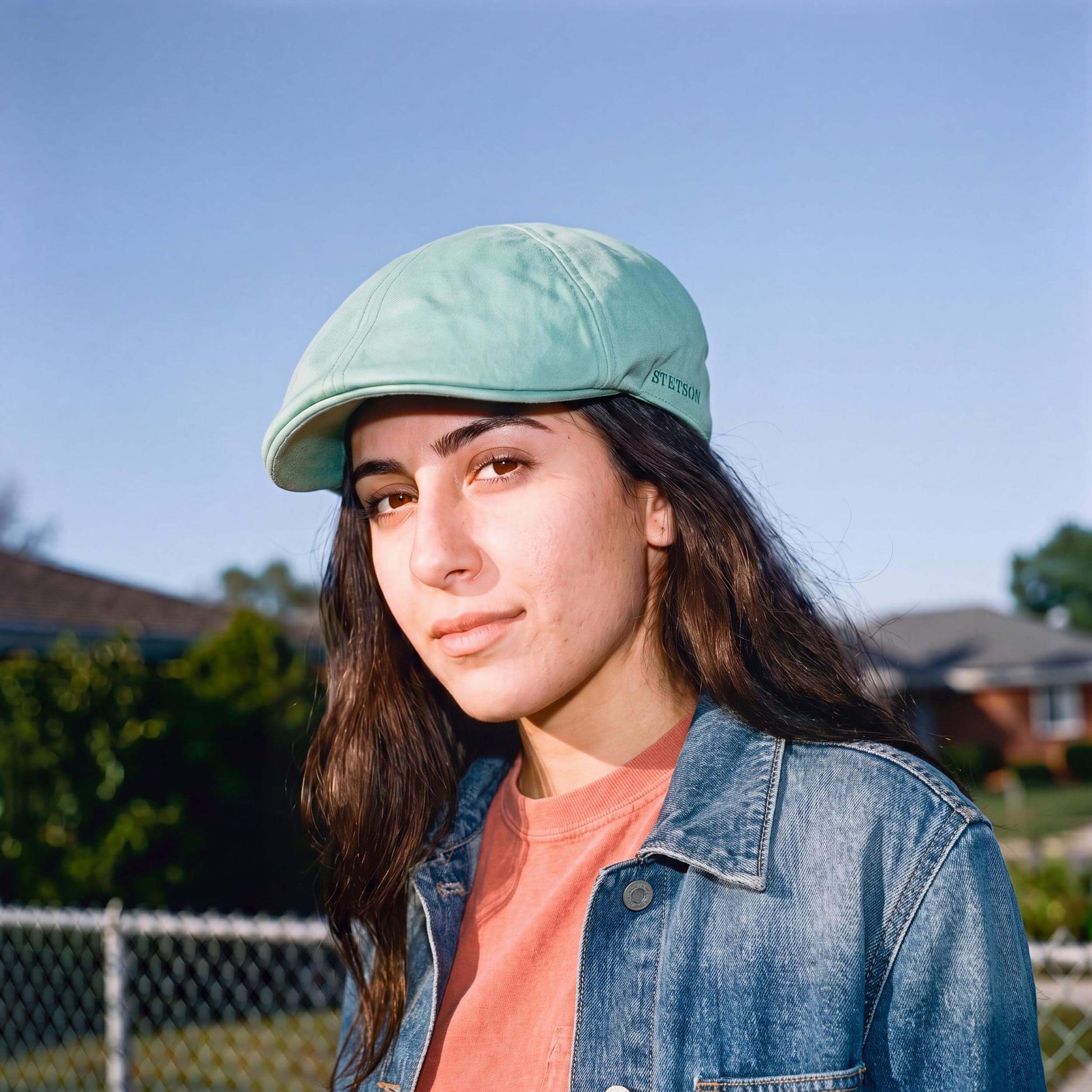 mint (female-model)