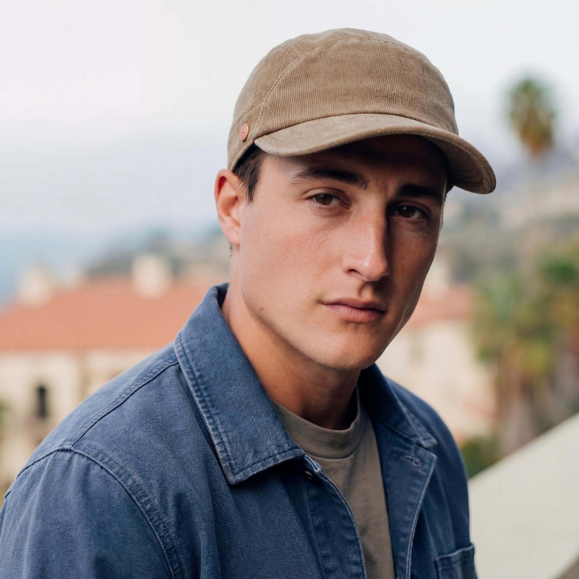 khaki (male-model Mike Anderson)