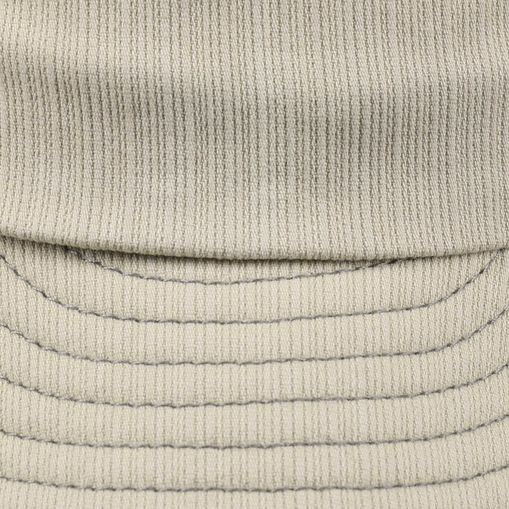 hellbeige