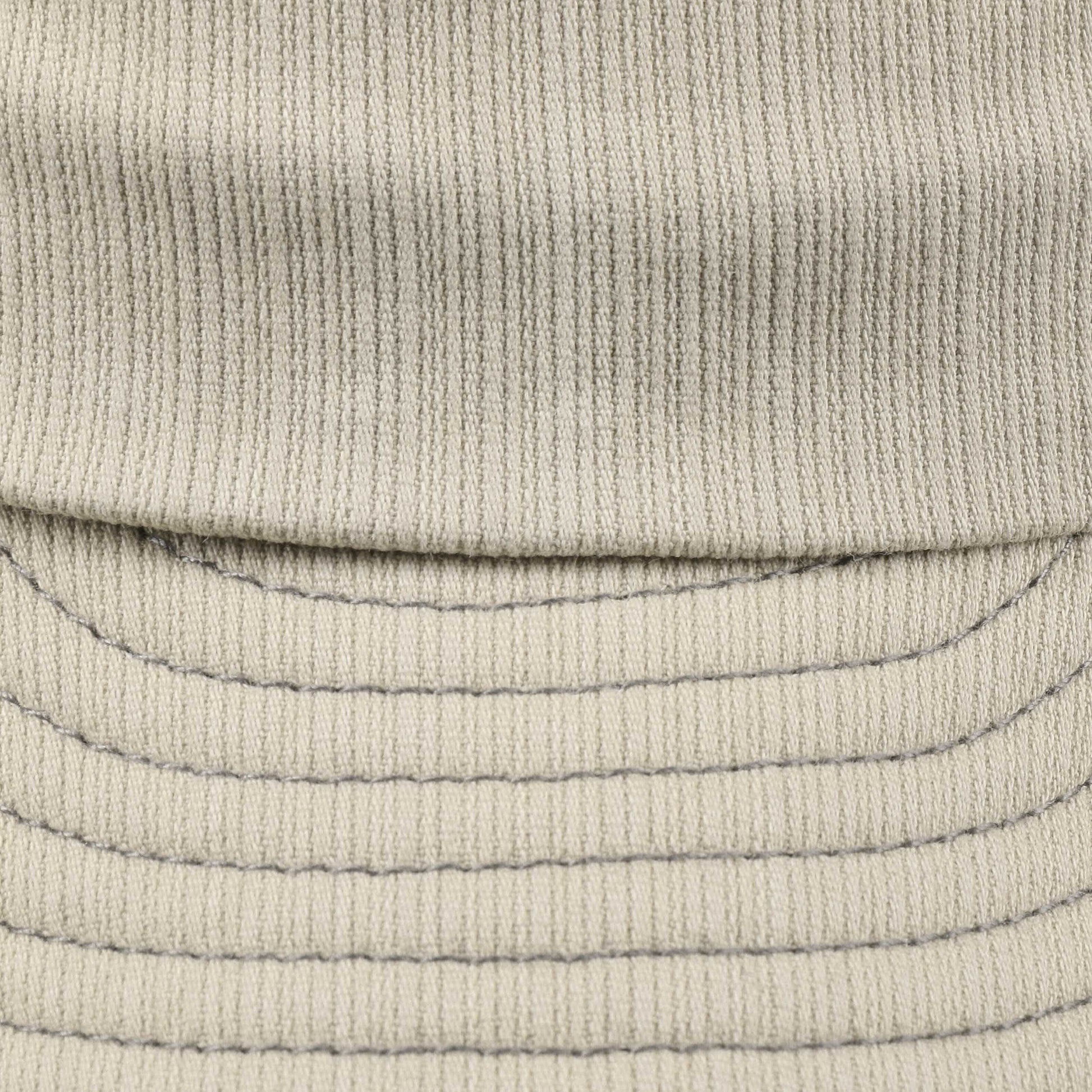 hellbeige
