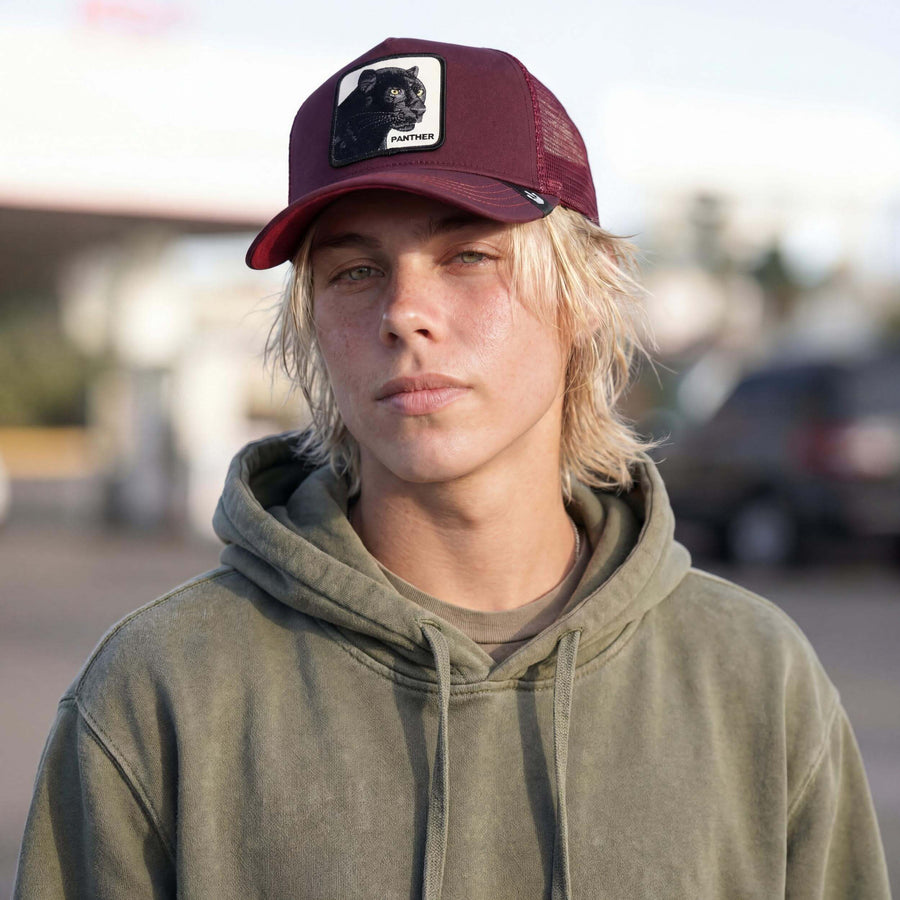 bordeaux (male-model Oswald Bloom)