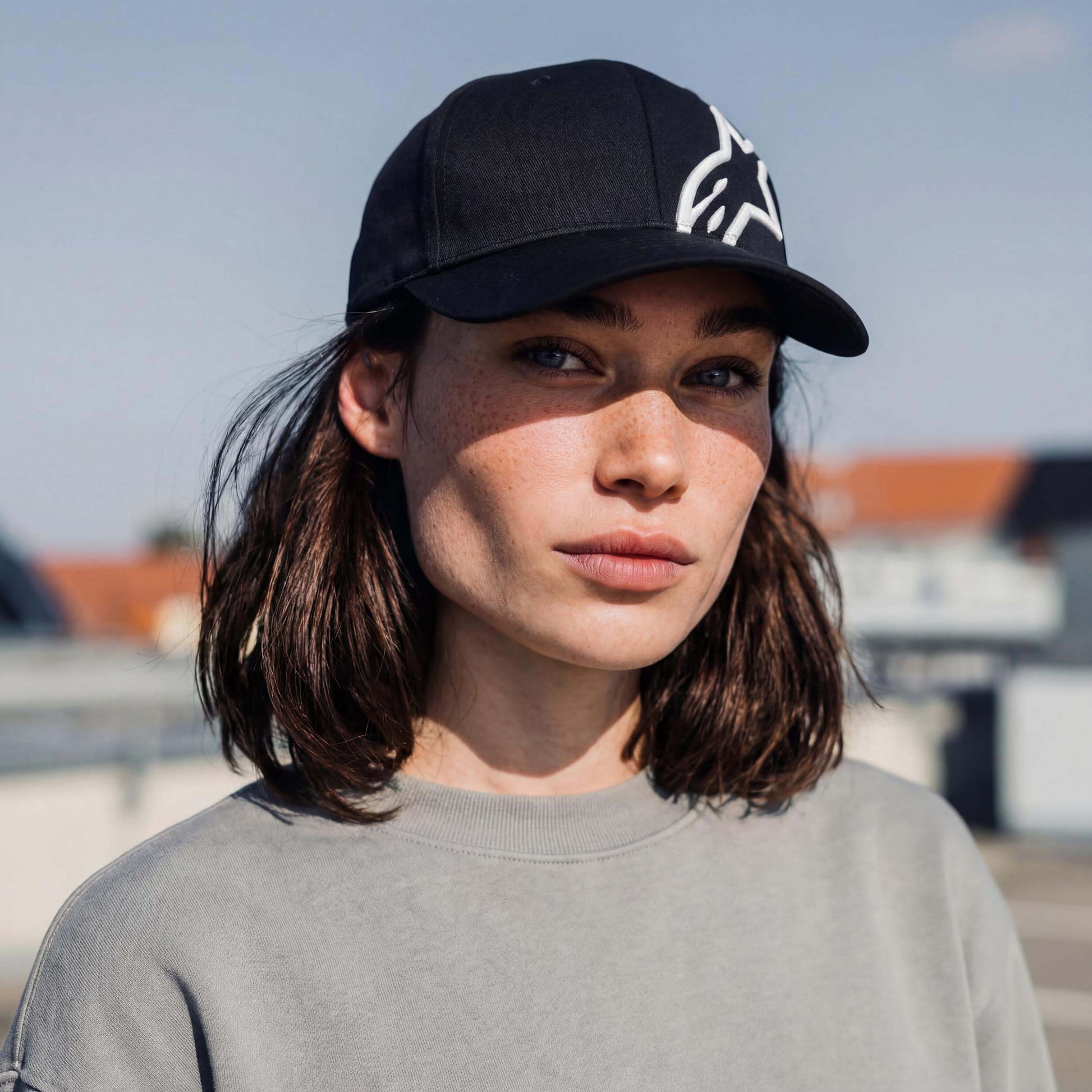 schwarz-weiß (female-model Sabrina Sanchez)