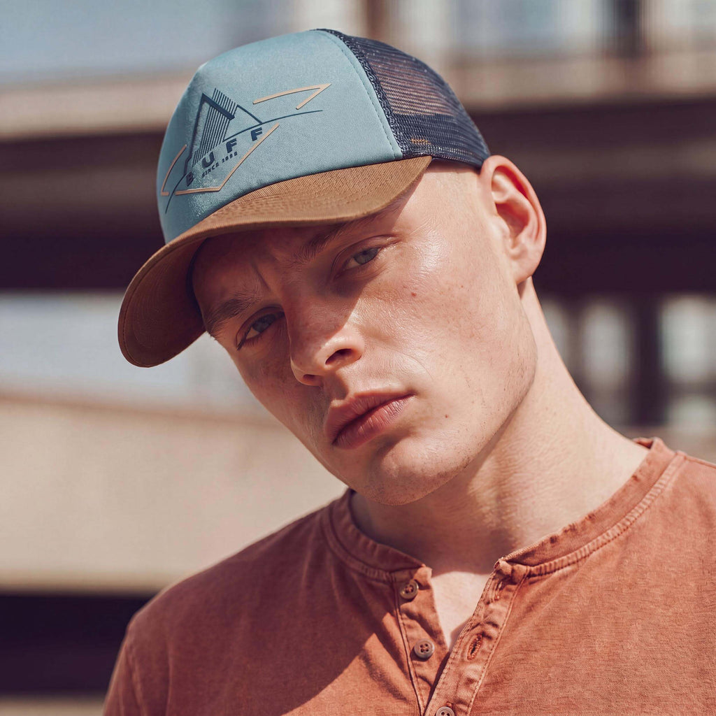 blau (male-model)