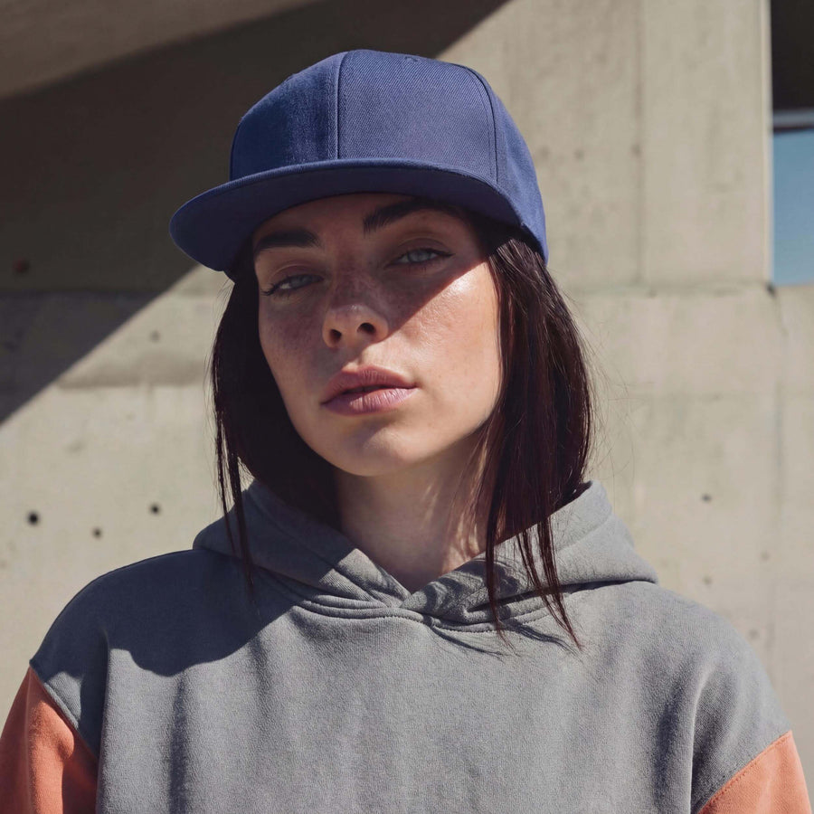 dunkelblau (female-model Ricci Amber)