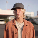 dunkelgrau (male-model Pete Delorette)