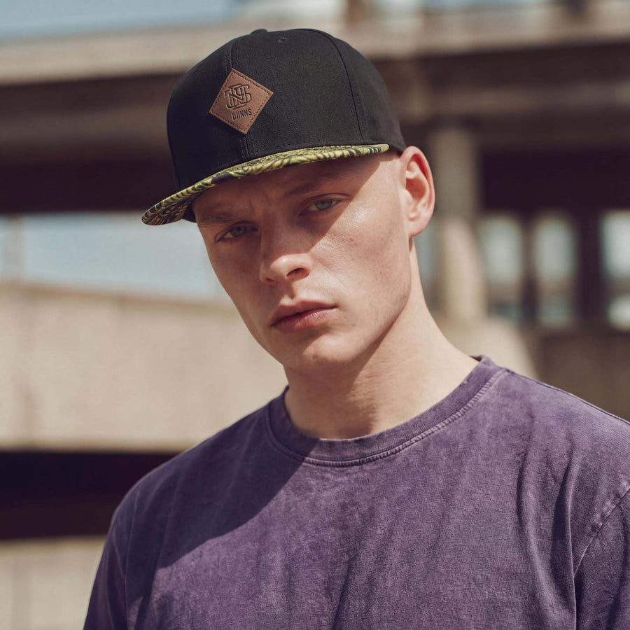schwarz (male-model Oswald Bloom)