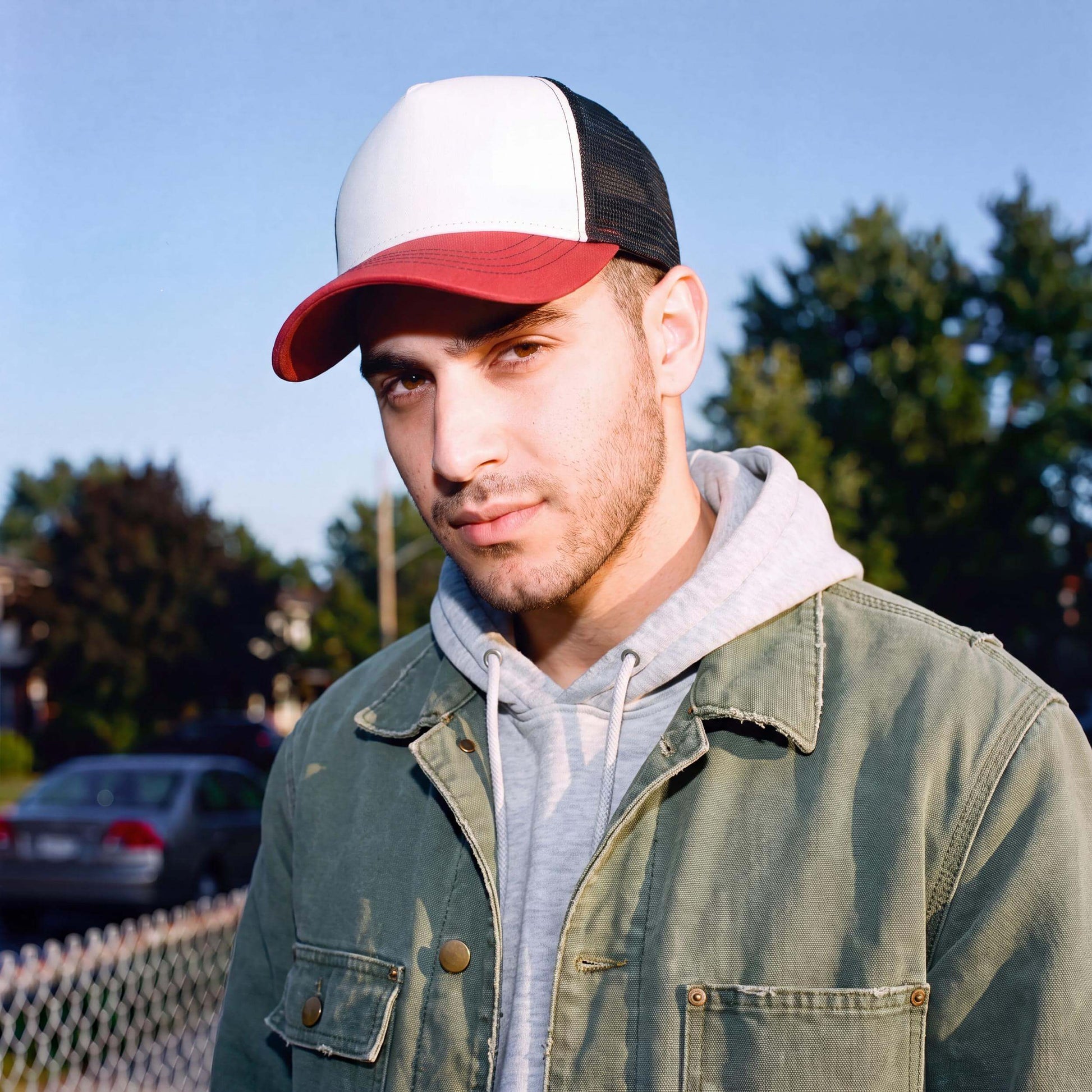weiß-rot (male-model)