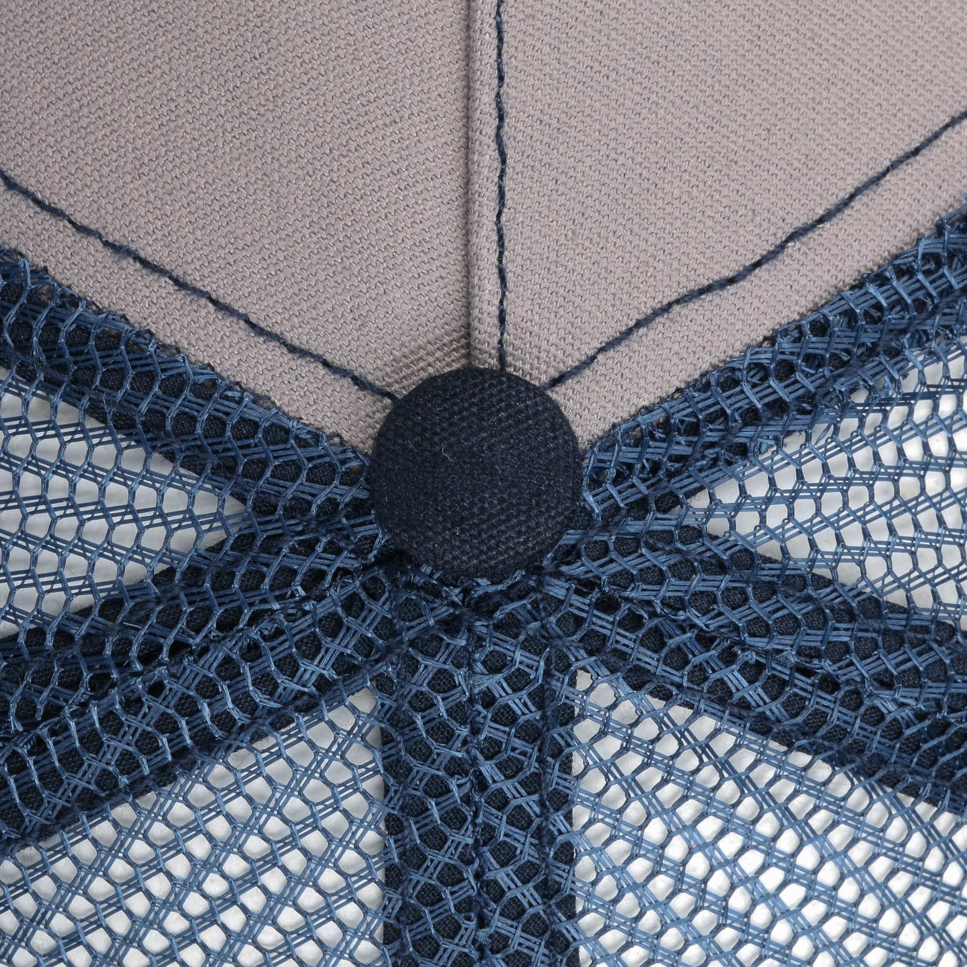 grau-blau